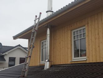 Schornstein an Holzhaus-Aulendorf
