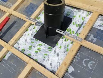 Schornsteinmontage in Eichstegen